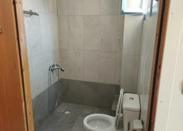 στη στοά βαρβουτσή στούντιο νούμερο 4 * Kalamáta